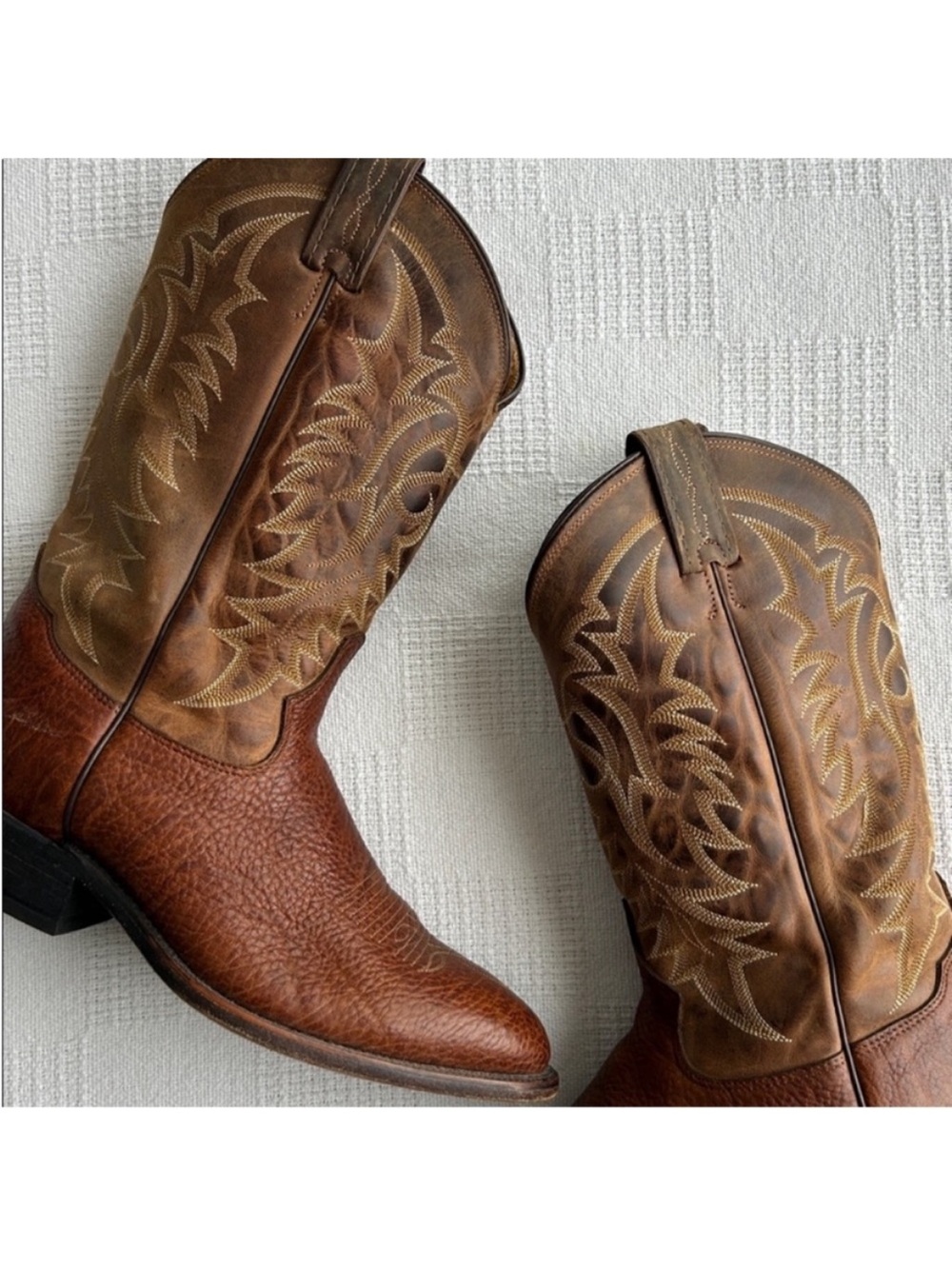 Tony Lama Cognac Leather Cowboy boots
Round toe
size 9.5 - Picture 2 of 10